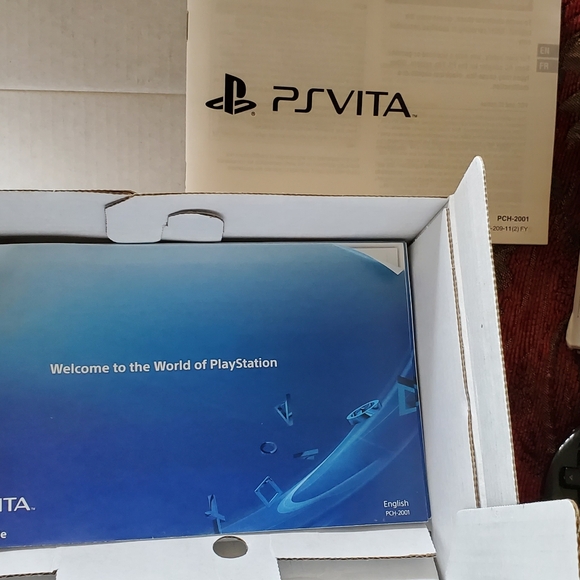 Playstation VITA Bundle W/Games, Charger, MEMORY Card... - Picture 3 of 9